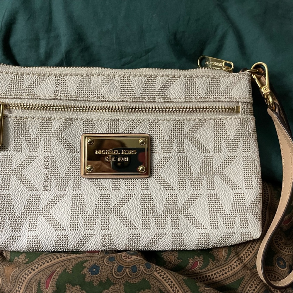 MK wristlet
